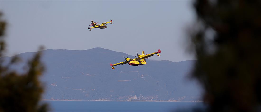 Φωτιές: η Τουρκία στέλνει πυροσβεστικά αεροσκάφη στην Ελλάδα