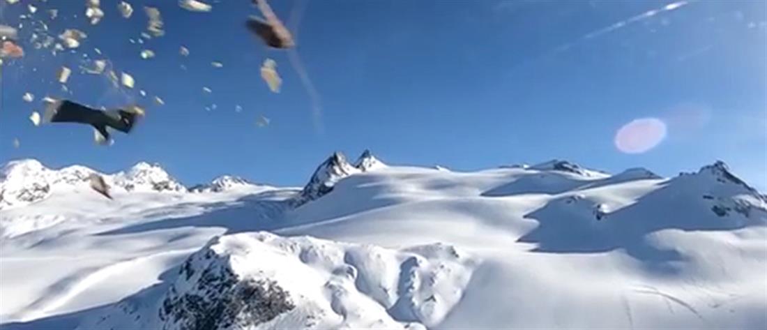 Η σοκαριστική στιγμή της σύγκρουσης αεροπλάνου με ελικόπτερο στις Άλπεις (βίντεο)