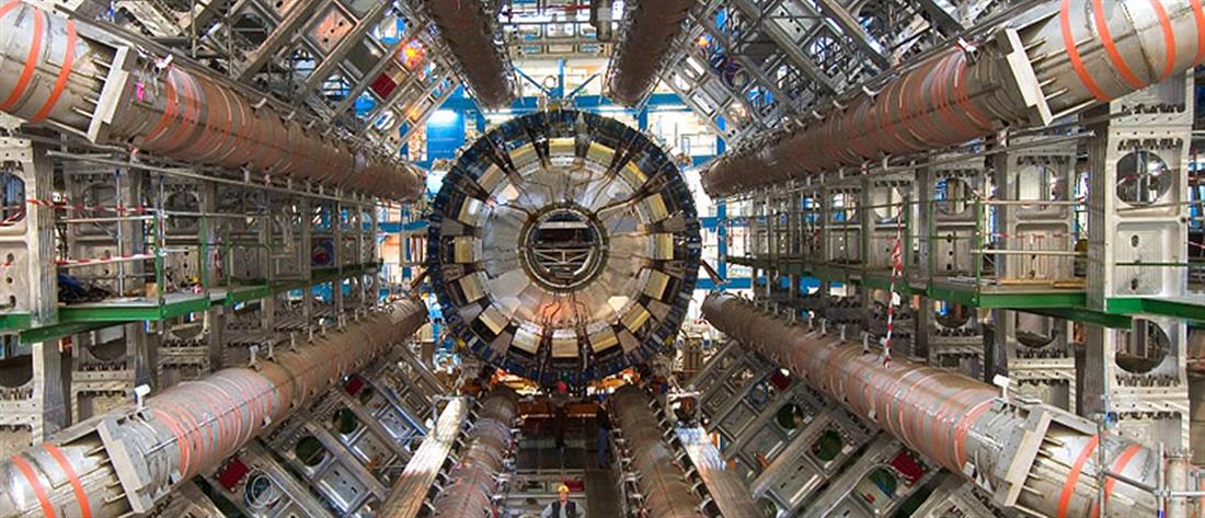 CERN: Ετοιμάζει “το μεγαλύτερο επιστημονικό πείραμα στον κόσμο”