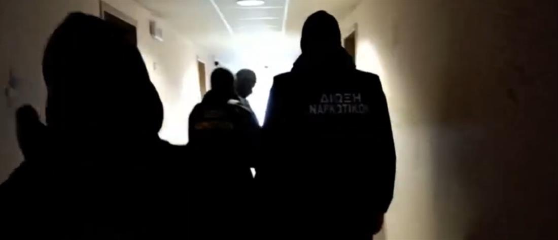 Πανεπιστημιούπολη: Συλλήψεις για ναρκωτικά και κατάληψη στην Εστία