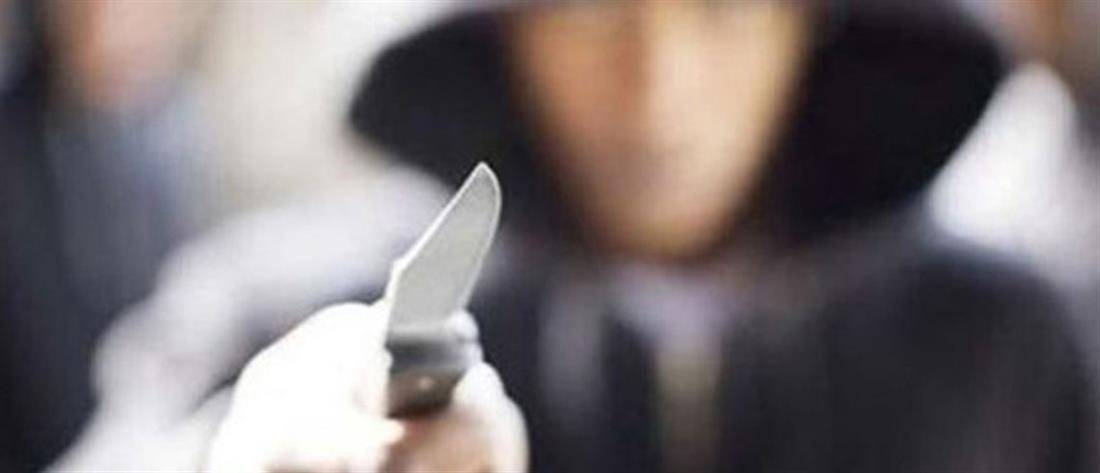 Πανεπιστημιούπολη: συμμορία ανηλίκων λήστεψε νεαρούς υπό την απειλή μαχαιριού και όπλου