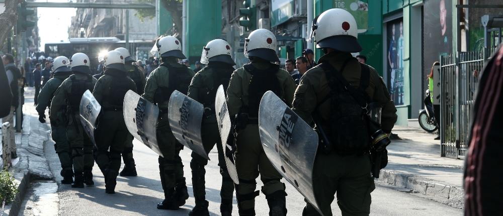 Παναθηναϊκός - ΑΕΚ: Επεισόδια και δακρυγόνα έξω από την Λεωφόρο 