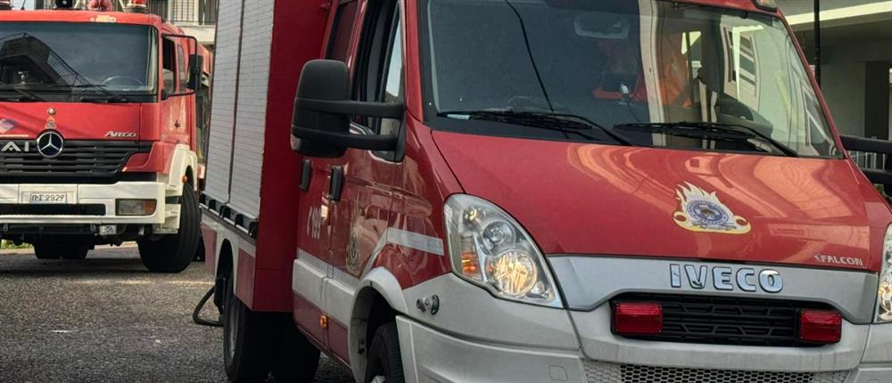 Κόρινθος: Ηλικιωμένη ανασύρθηκε χωρίς τις αισθήσεις της μετά από πυρκαγιά που ξέσπασε σε διαμέρισμα