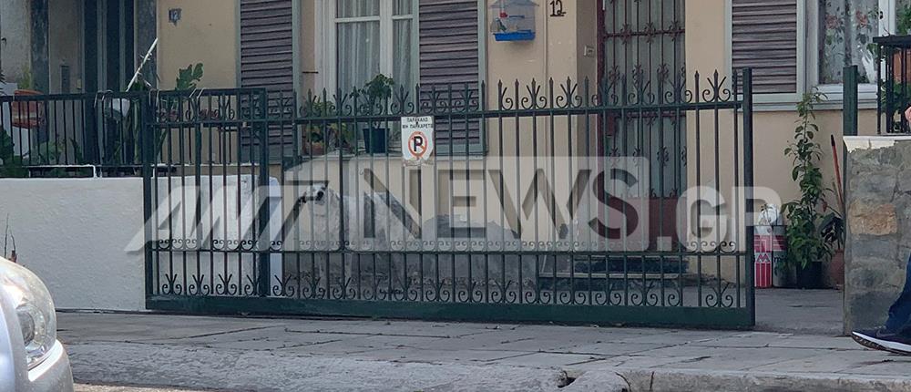 Αγωνία για το αγοράκι που καταπλακώθηκε από γκαραζόπορτα