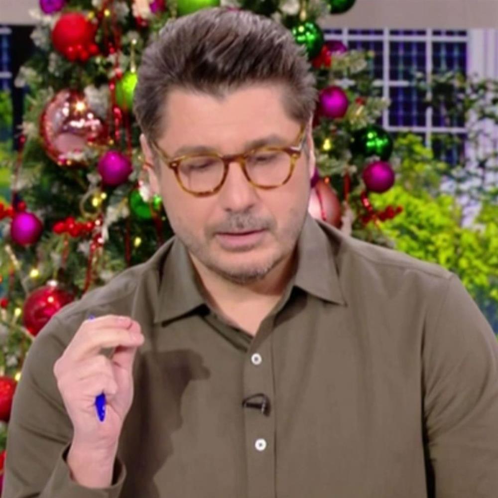 Αποκάλυψη "βόμβα" από τον Λάμπρο Κωνσταντάρα: "Εντός των ημερών θα έχουμε σοβαρή καταγγελία για γνωστό τραγουδιστή που αφορά σε σεξουαλική κακοποίηση"