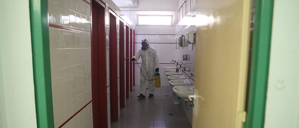 Κορονοϊός: κλείσιμο των σχολείων ζητά ο Πατούλης