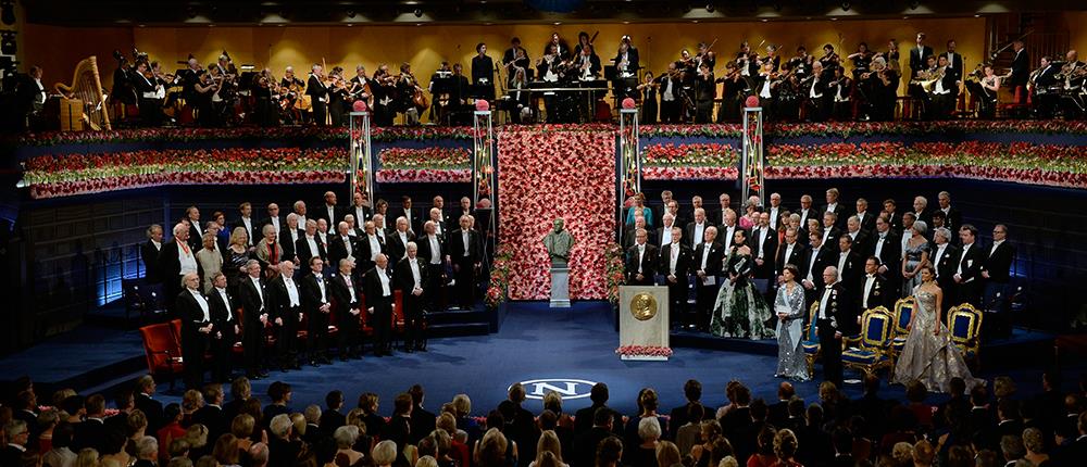 Χωρίς τον Μπομπ Ντίλαν, η τελετή απονομής των βραβείων Νόμπελ (φωτο+βίντεο)