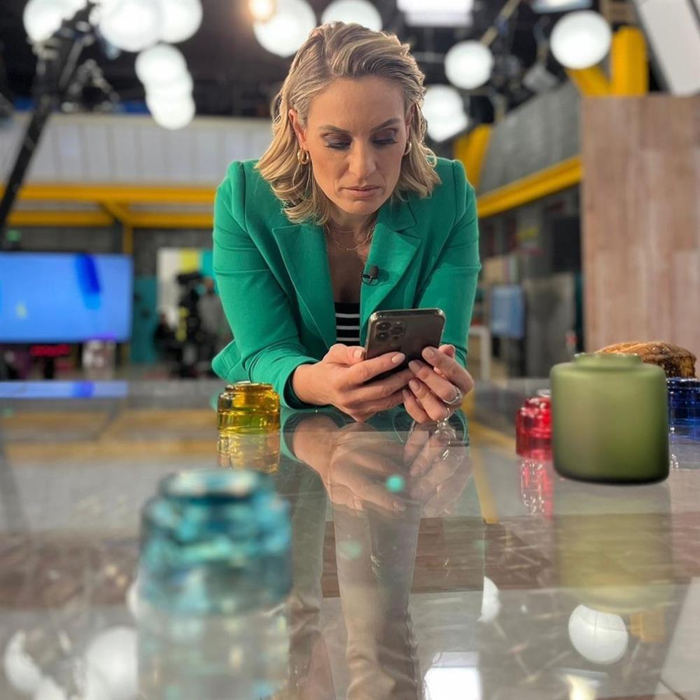 Ελεονώρα Μελέτη: Δείχνει τα μηνύματα μίσους που της έστειλαν! "Γι’ αυτό έκλεισα τα σχόλια στα social"