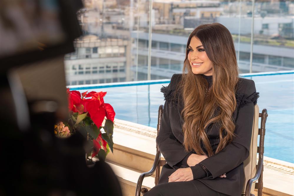 Η Κίμπερλι Γκίλφοϊλ στον ΑΝΤ1: Το διαζύγιο, η αγάπη στο γιο της, Ρόναν και η απώλεια των γονιών της - "Με κοιτούν από ψηλά, θα ήταν περήφανοι"