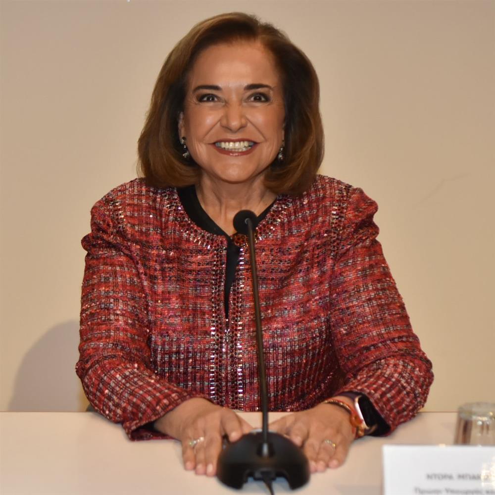 Ντόρα Μπακογιάννη: Η φωτογραφία με τα δίδυμα εγγόνια της και οι ευχές για τα γενέθλιά τους