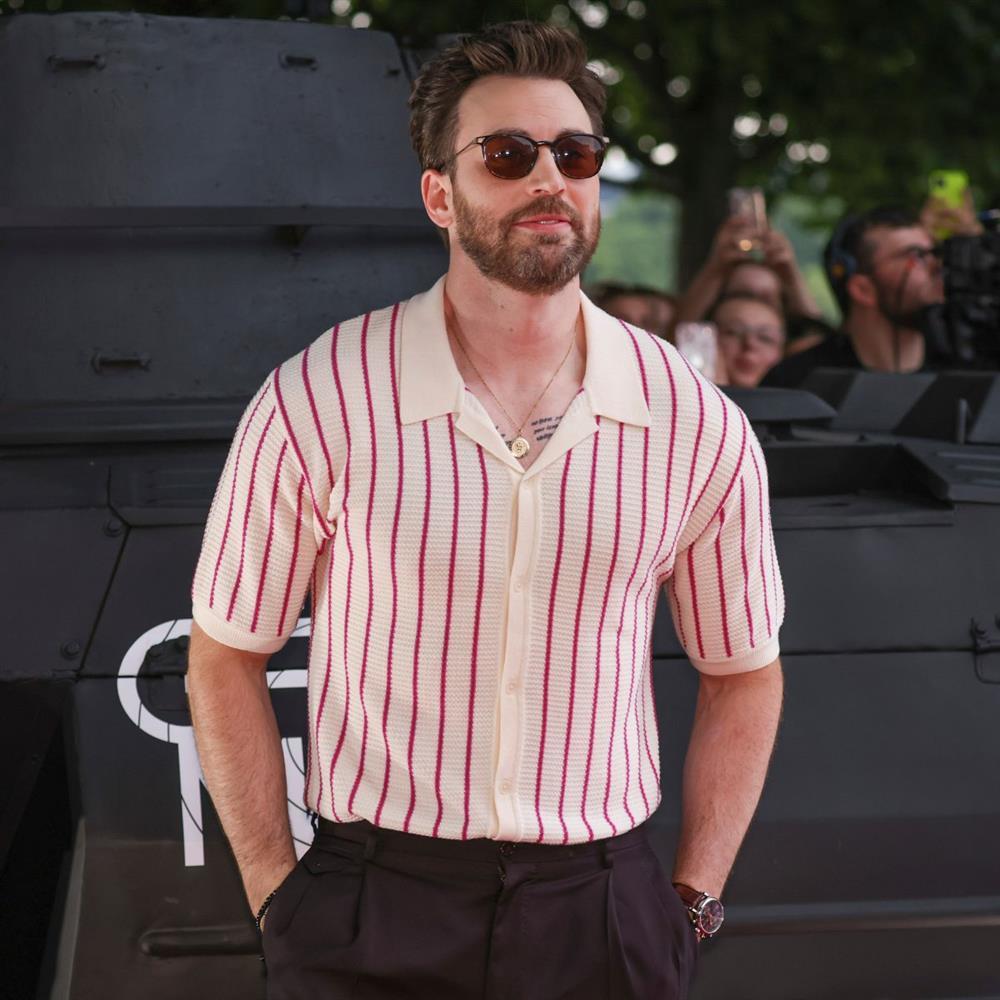 Κρις Έβανς: Έγινε για πρώτη φορά πατέρας - Γέννησε η σύζυγός του Άλμπα Μπαπτίστα