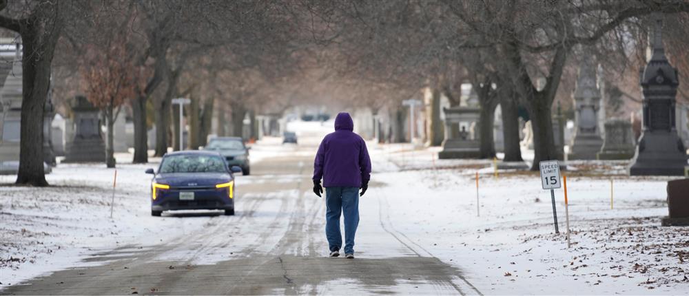Ακραία καιρικά φαινόμενα πλήττουν ΗΠΑ και Ευρώπη – Στους -22 βαθμούς η θερμοκρασία στη Νέα Υόρκη

