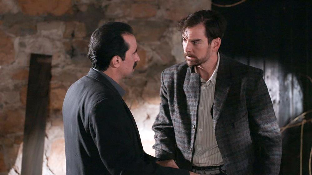 Grand Hotel: Απόψε ο Χαραλάμπης μαθαίνει πως ο Πέτρος ζει - Δείτε πρώτοι τη συνάντηση θείου και ανιψιού (βίντεο)