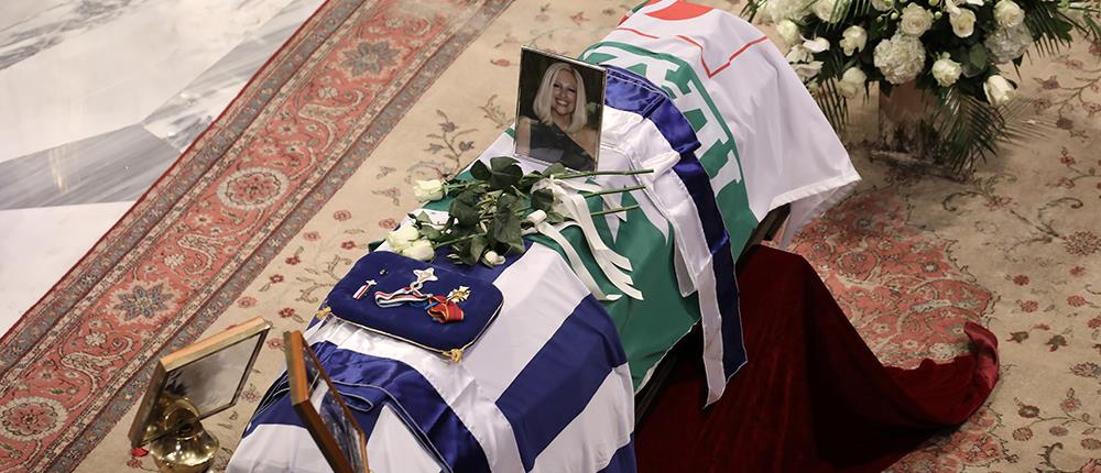 Κηδεία Φώφης Γεννηματά: Το “τελευταίο αντίο” στην Μητρόπολη (εικόνες)