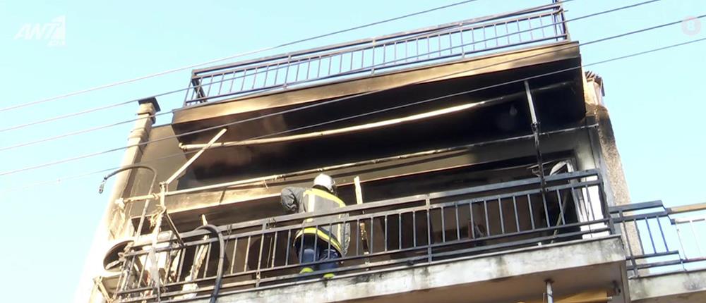 Αιγάλεω: Φωτιά σε διαμέρισμα - Φόβοι για εγκλωβισμένους ενοίκους 