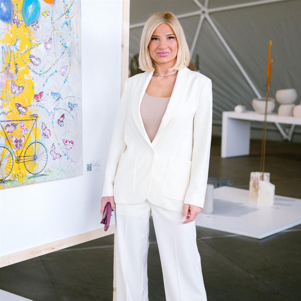 Φαίη Σκορδά: Η εντυπωσιακή εμφάνισή της στην πασαρέλα της "Athens Fashion Week"