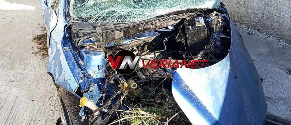Τροχαίο - Βέροια: Νεκρή 25χρονη συνοδηγός μετά από μετωπική σύγκρουση οχημάτων (εικόνες)