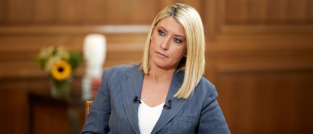 Σία Κοσιώνη: Νοσηλεύεται στη ΜΕΘ με πνευμονιόκοκκο