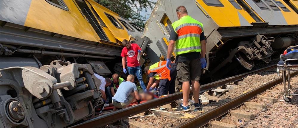 Σιδηροδρομικό δυστύχημα με σύγκρουση δυο αμαξοστοιχιών (εικόνες)