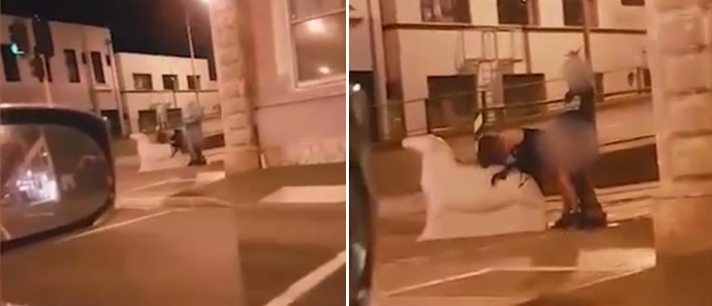 Ακατάλληλο για ανηλίκους: Ζευγάρι κάνει σεξ σε δημόσιο χώρο (βίντεο)