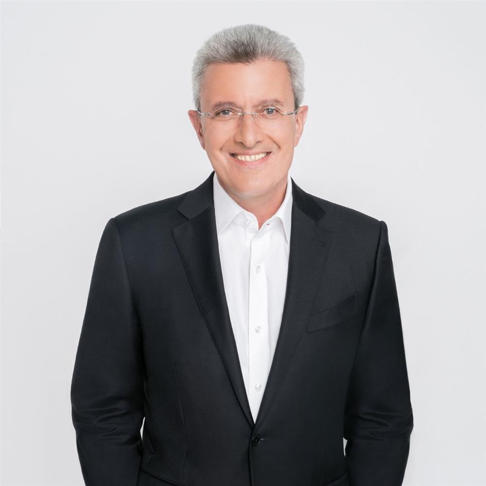 Ενώπιος Ενωπίω: Ο πασίγνωστος τραγουδιστής που θα βρεθεί καλεσμένος στην εκπομπή του Νίκου Χατζηνικολάου αυτή την εβδομάδα