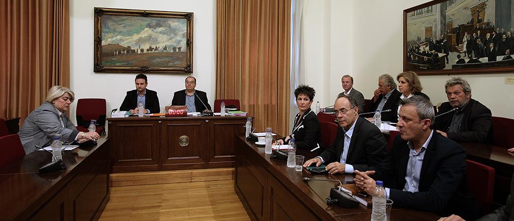 “Αυλαία” με το Ερρίκος Ντυνάν στην εξεταστική για την Υγεία