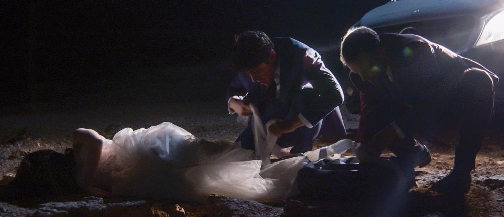 “Παγιδευμένοι” - Sneak preview: Ο Δημήτρης προσπαθεί να κρατήσει την ψυχραιμία του στο επεισόδιο της Τρίτης