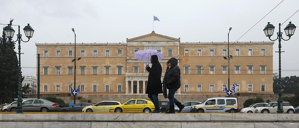 Κακοκαιρία: Μεγάλα ύψη βροχής στα δυτικά και στην Αττική - Δεκάδες κλήσεις στην Πυροσβεστική