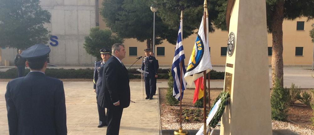 Στεφάνι στο μνημείο πεσόντων στο Αλμπαθέτε κατέθεσε ο Καμμένος