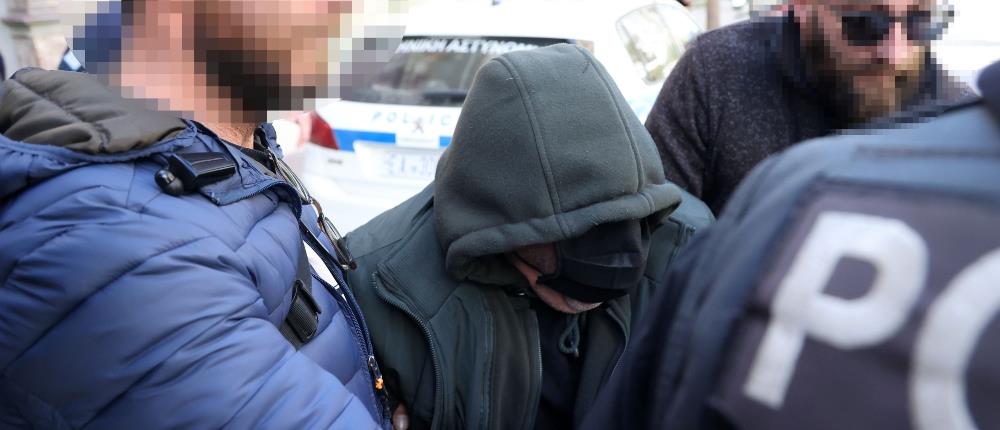 Καταγγελία για βιασμό και μαστροπεία ανηλίκου: Αθώος δηλώνει ο λυράρης