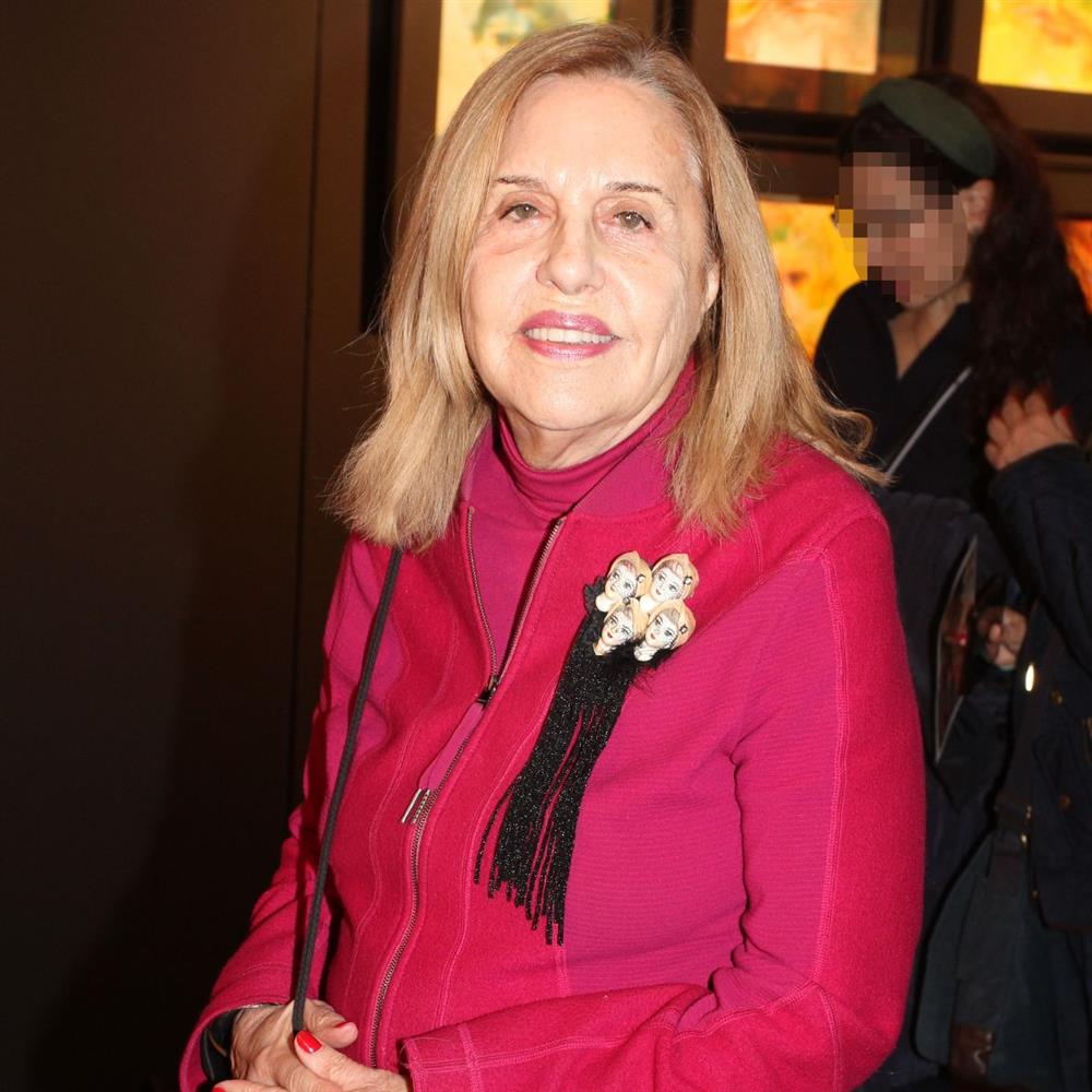 Λόλα Νταϊφά: "Είδα τα κλεμμένα σκουλαρίκια μου να πωλούνται στην τηλεόραση"