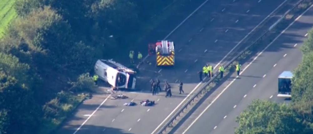 Λίβερπουλ - Τροχαίο με σχολικό λεωφορείο: Νεκρή μία μαθήτρια και ο οδηγός (βίντεο)