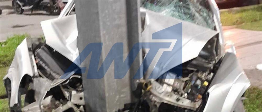 Τροχαίο ατύχημα στη Νέα Σμύρνη: Απεγκλωβίστηκαν δύο άτομα