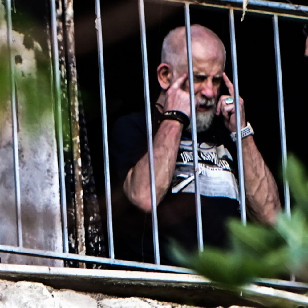 Ενοχλημένος ο Πέτρος Φιλιππίδης με το πόρισμα για την πυρκαγιά στο σπίτι του - "Είμαι έξι μήνες άστεγος και έχω καταστραφεί οικονομικά"


