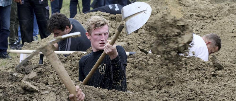 Μακάβριο! Διαγωνισμός για τον πιο γρήγορο… νεκροθάφτη (φωτό)