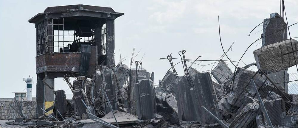 Κατέρρευσε ο ταινιόδρομος στο λιμάνι του Πειραιά (εικόνες)