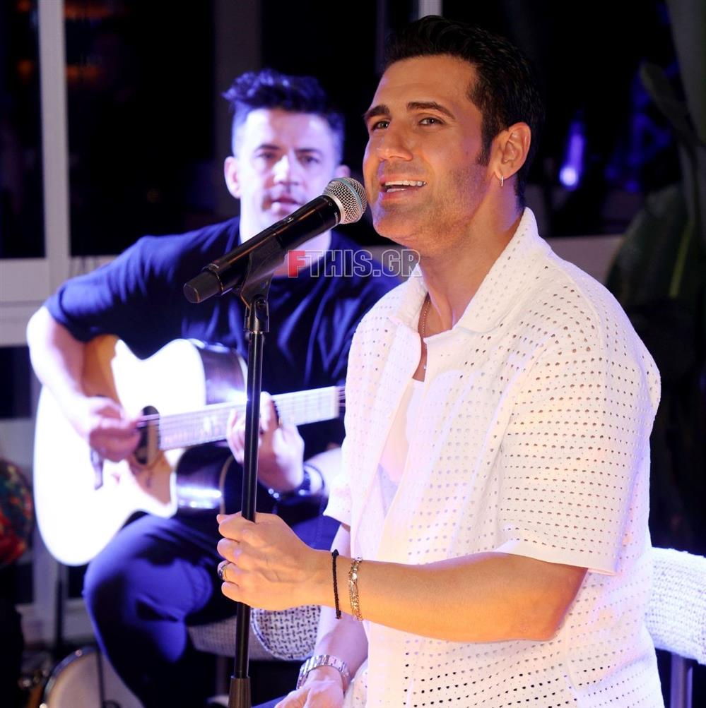 Πέτρος Ιακωβίδης: "Ο κάθε άντρας σε μια σχέση ψάχνει τη μαμά του"