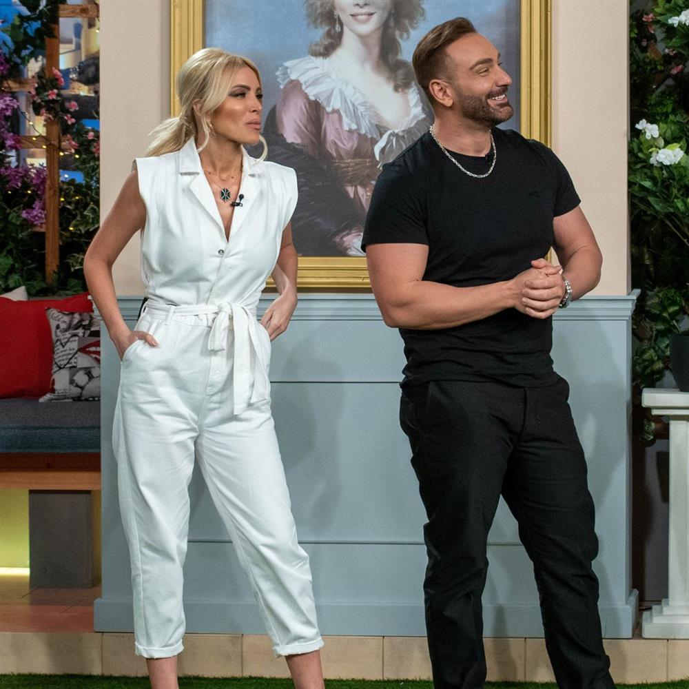 Νίκος Κοκλώνης: Το δώρο που έστειλε στην Κατερίνα Καινούργιου για τα γενέθλιά της