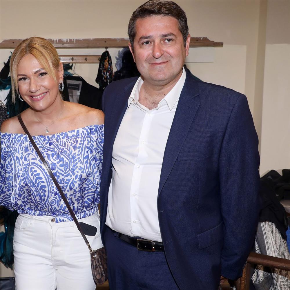 Τίνα Μεσσαροπούλου: Στο πλευρό του συζύγου της, Γιώργου Μυλωνάκη, στην ορκωμοσία της νέας κυβέρνησης μετά τον ανασχηματισμό