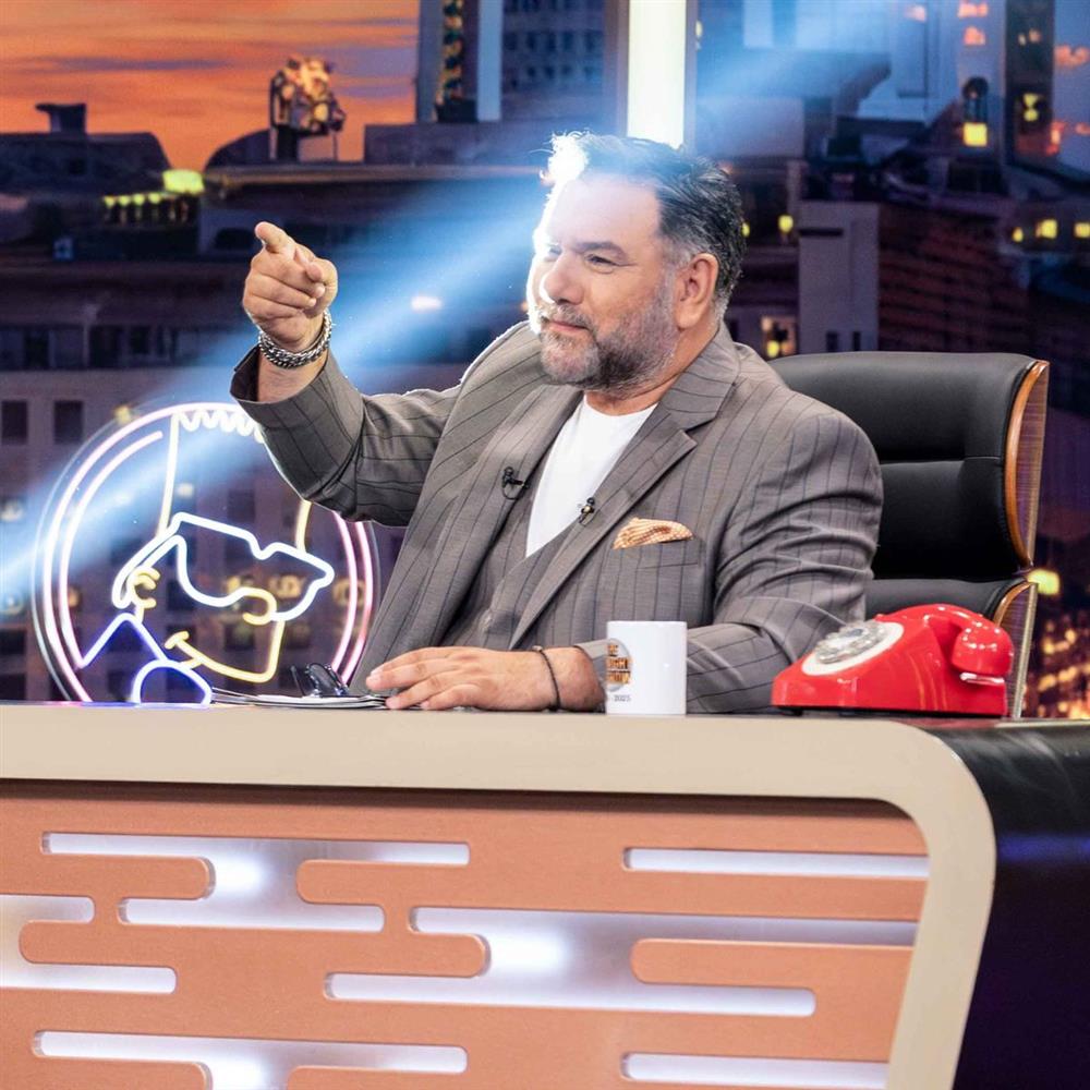 Γρηγόρης Αρναούτογλου: Ποιες είναι οι αποψινές του καλεσμένες στο "The 2Night Show";