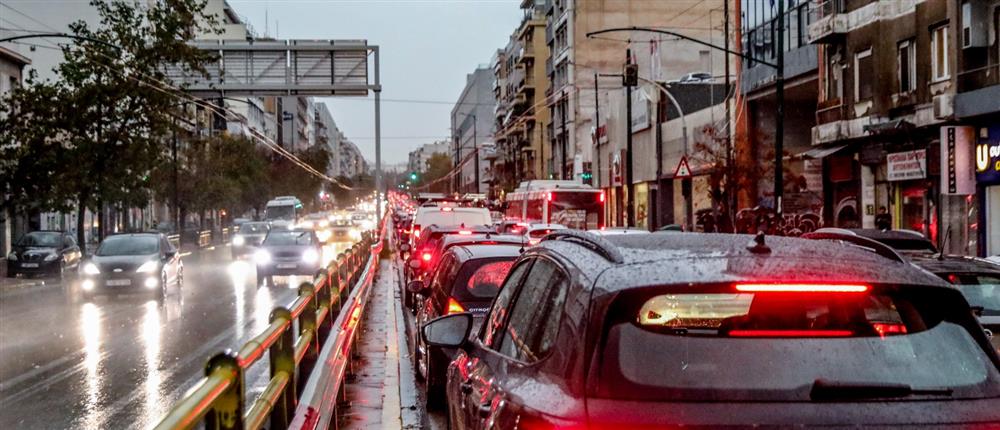 Πώς ασφαλίζονται οι οδηγοί στην Ελλάδα το 2025: έρευνα πραγματικών συμβολαίων από το Pricefox