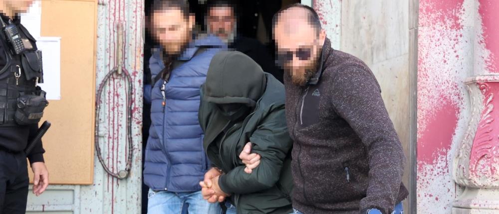 Ηράκλειο - Ασέλγεια ανηλίκου: ο κατηγορούμενος λυράρης (εικόνες)