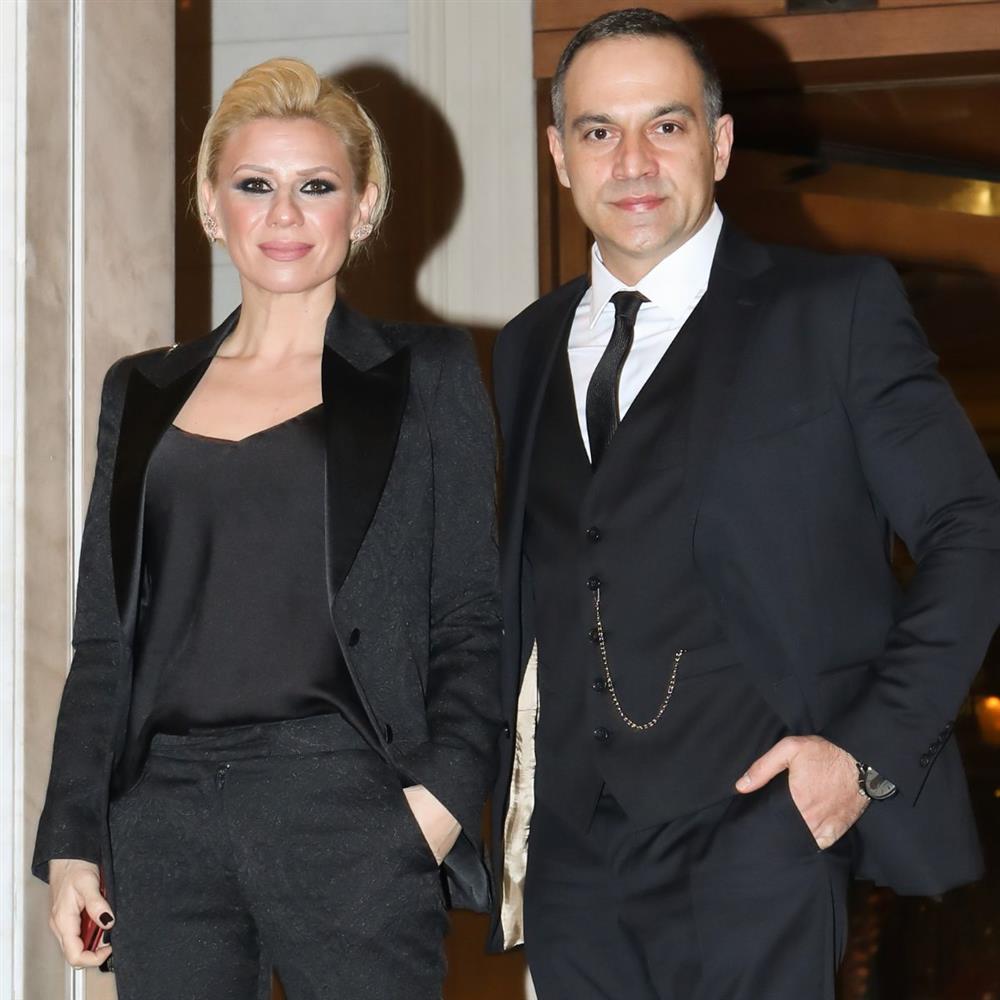 Κρατερός Κατσούλης για Κατερίνα Καραβάτου: "Έχουμε μία ισορροπημένη σχέση, το οφείλουμε και το χρωστάμε στα παιδιά μας"