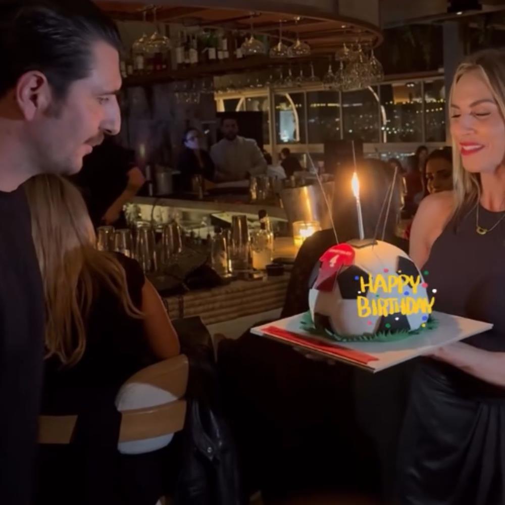 Γενέθλια για τον Γιώργο Γεροντιδάκη: Το πάρτι, η τούρτα και οι ευχές της Ντορέττας Παπαδημητρίου