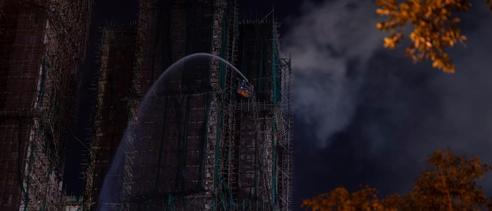 Χονγκ Κονγκ: Σε τουλάχιστον 83 αυξήθηκε ο αριθμός των νεκρών από πυρκαγιά σε πολυώροφο συγκρότημα κατοικιών