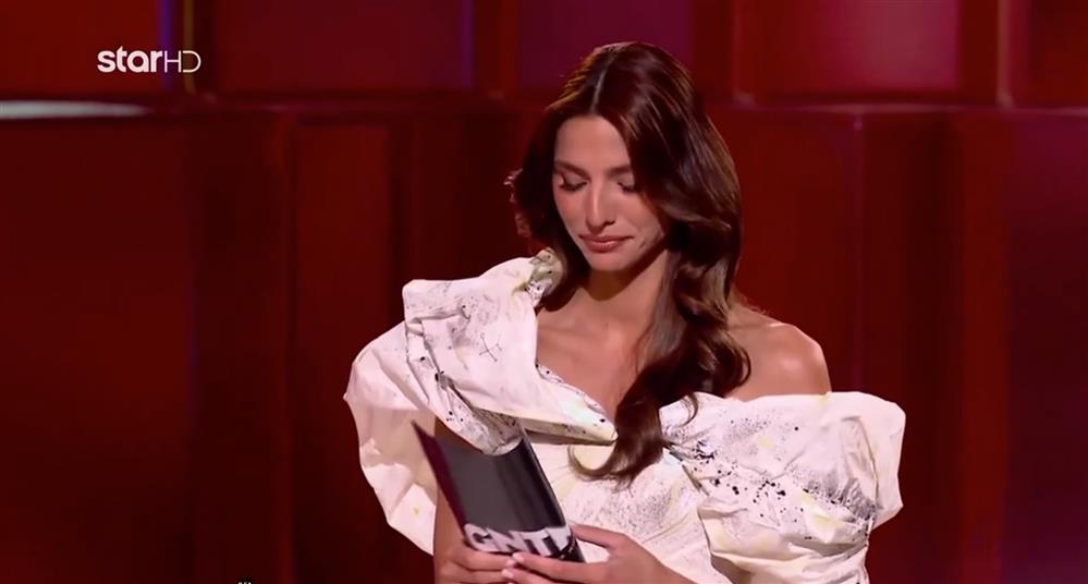 GNTM: "Λύγισε" η Ηλιάνα Παπαγεωργίου με την νέα αποχώρηση - "Ξέρεις τι αδυναμία σου έχω..."