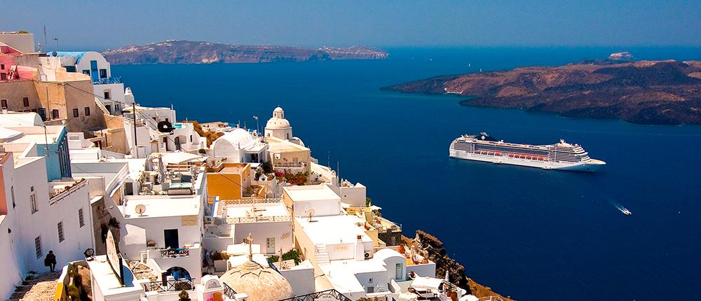 Σαντορίνη - κρουαζιερόπλοιο