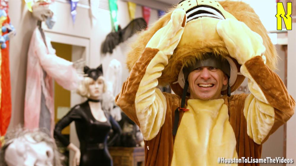 Αποκλειστική συνέντευξη με έναν επαγγελματία καρναβαλιστή!