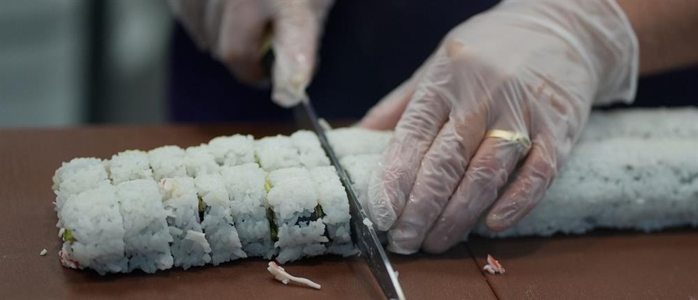 Θεσσαλονίκη: 22χρονος στο νοσοκομείο, μετά από κατανάλωση σούσι - Πρώτο κρούσμα "Anisakis" στην Ελλάδα