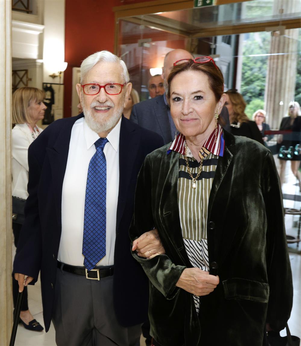 Καίσαρης Καίσαρης